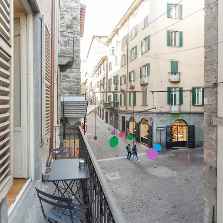 Apartment La Dimora Dei Mercanti *